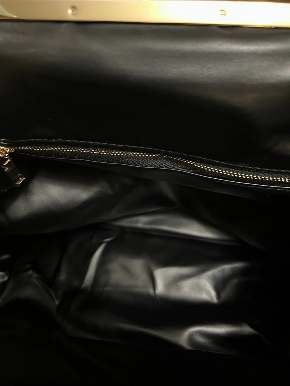 Kisslock Checkered Frame Shoulder Bag